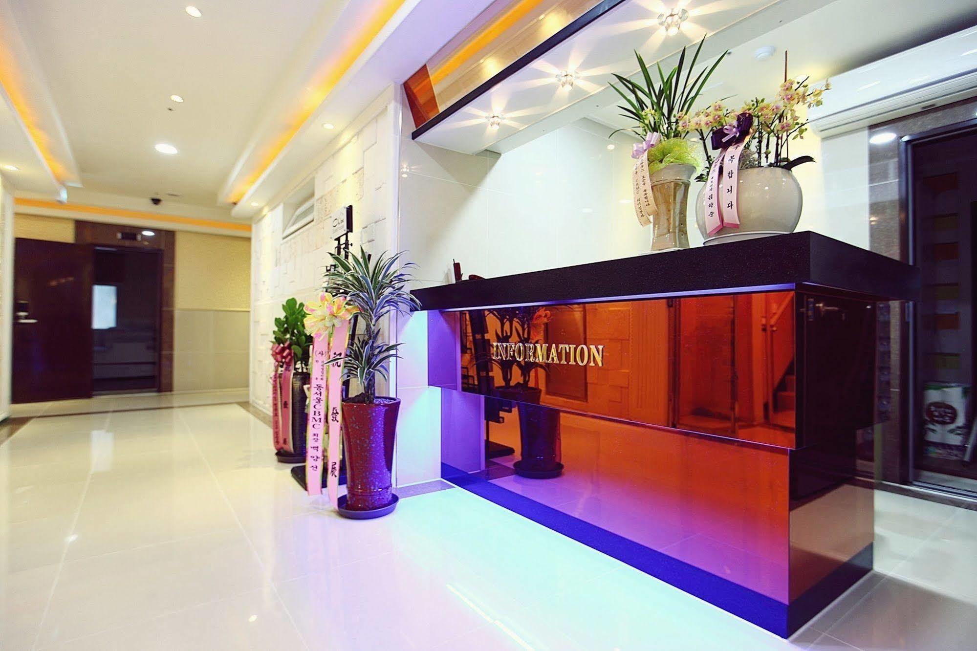 Chloe Guesthouse Gangnam ソウル特別市 エクステリア 写真