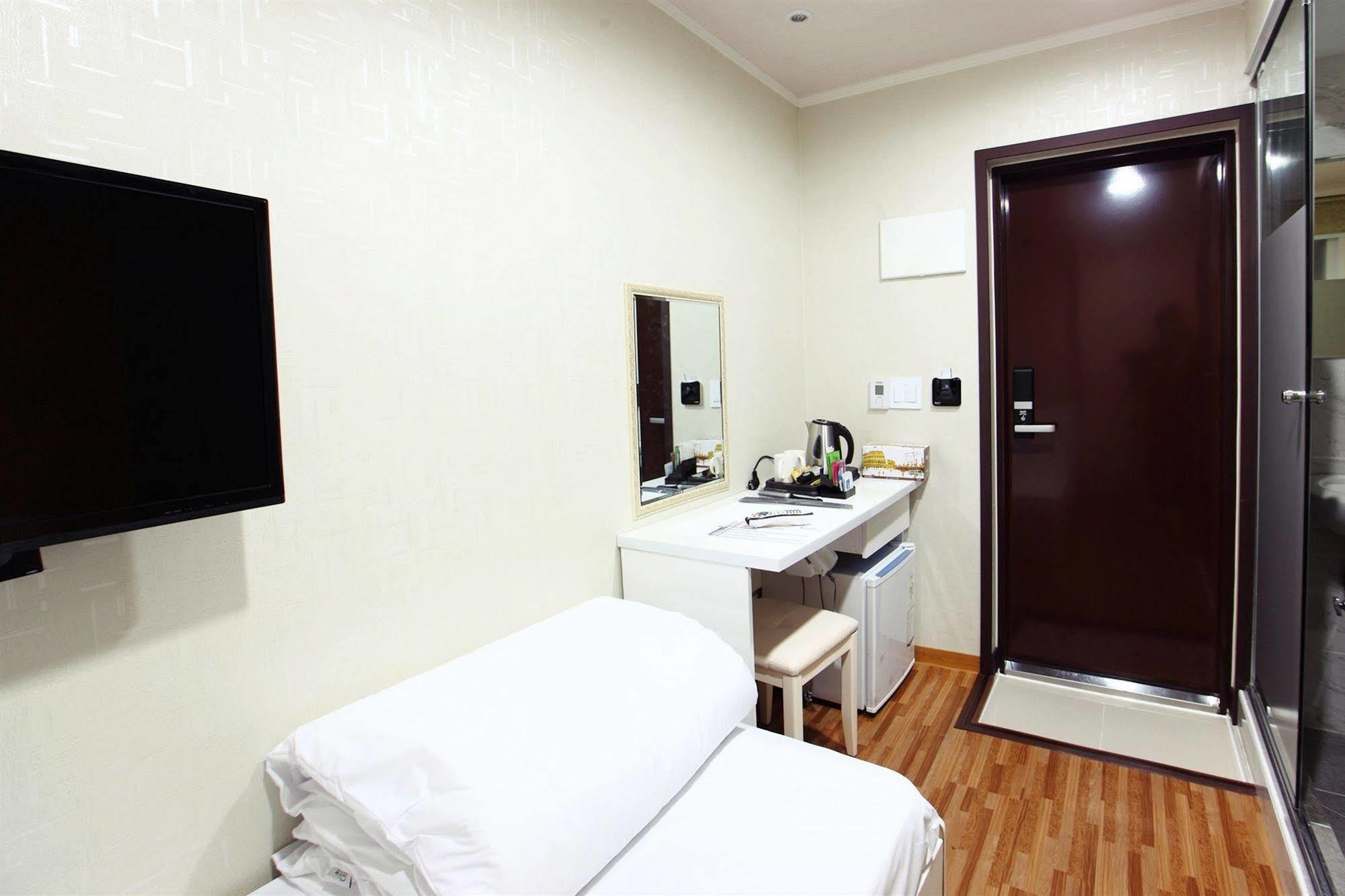 Chloe Guesthouse Gangnam ソウル特別市 エクステリア 写真