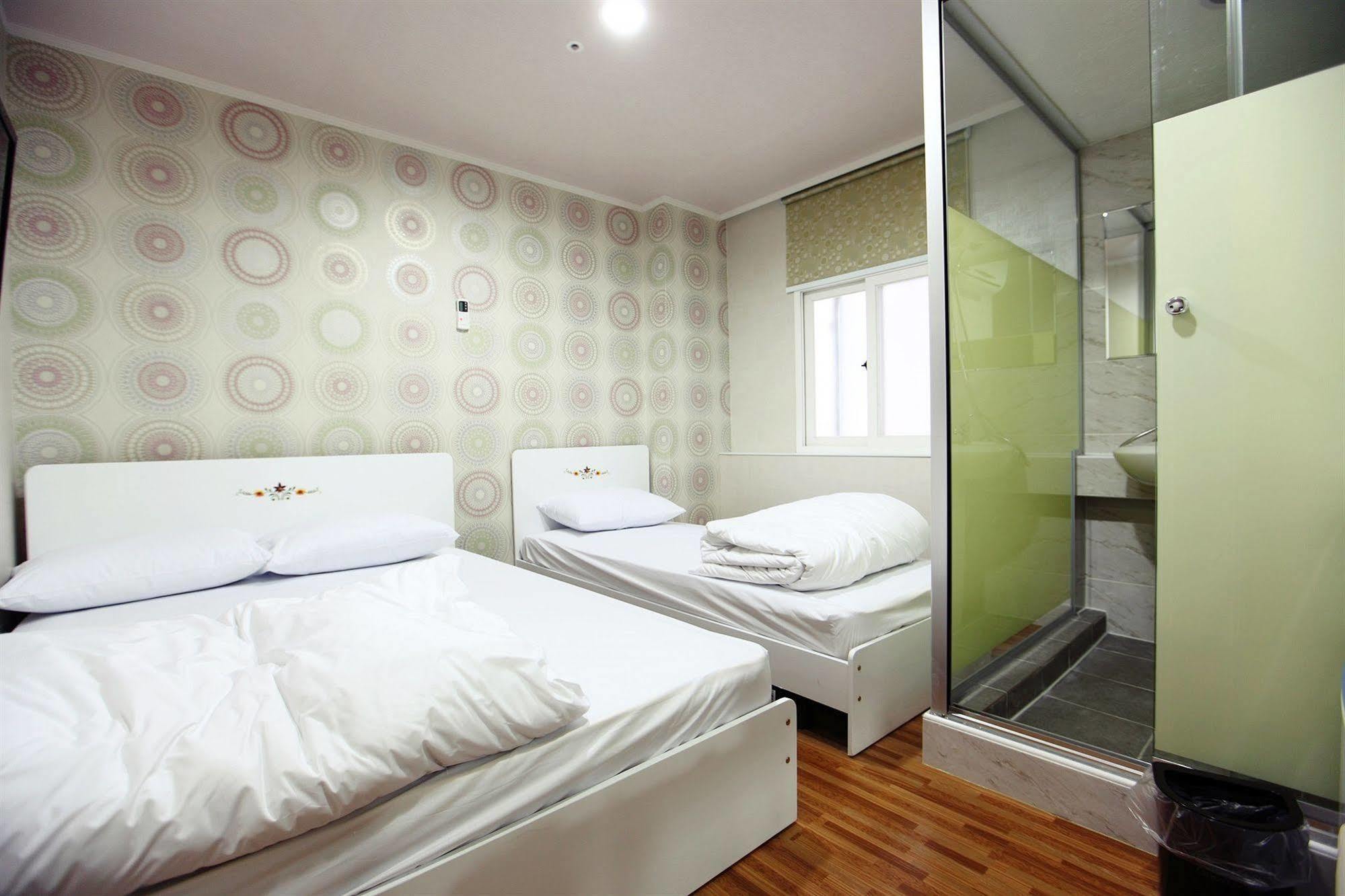 Chloe Guesthouse Gangnam ソウル特別市 エクステリア 写真