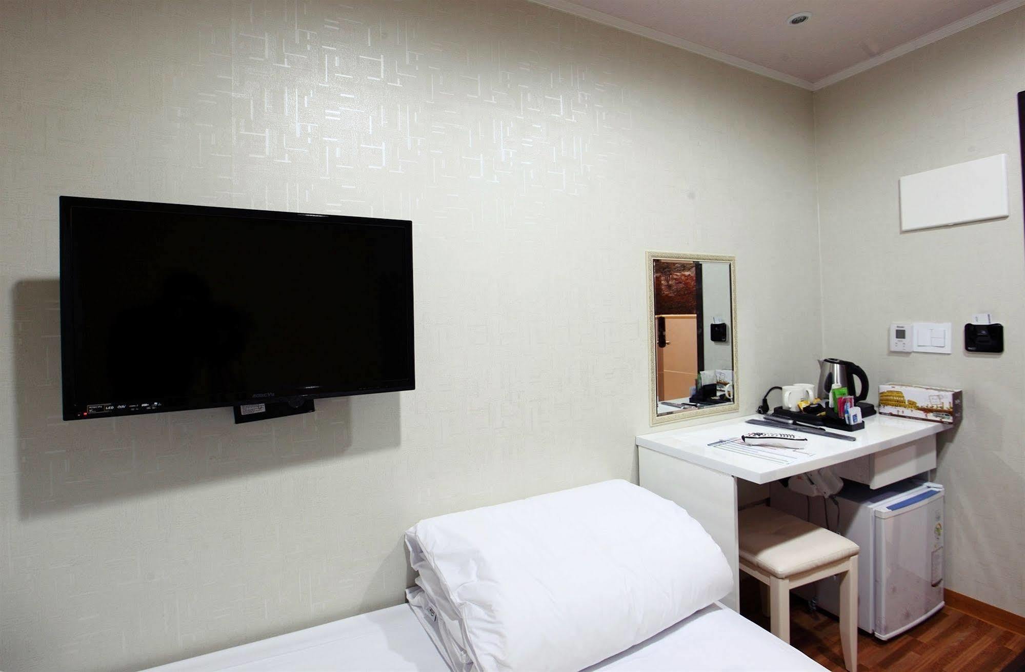 Chloe Guesthouse Gangnam ソウル特別市 エクステリア 写真